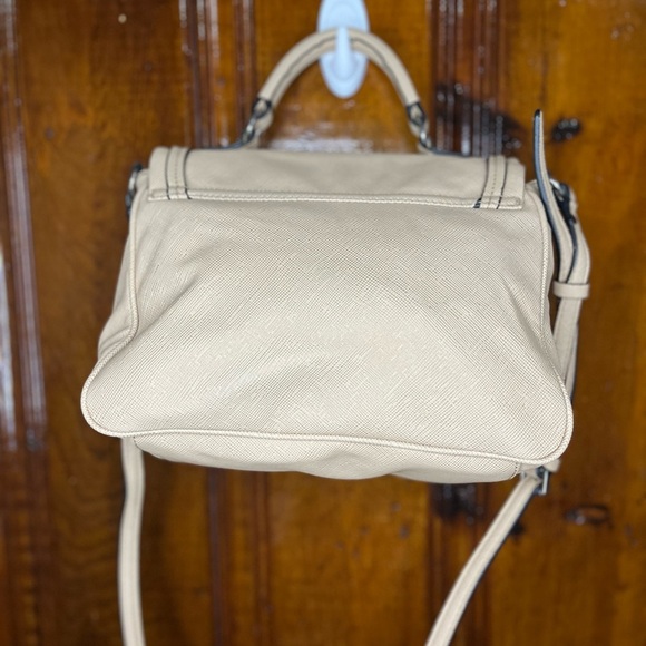 GUESS SAND SANFORD BOW BUCKLE SATCHEL HANDBAG BAG PURSE - Picture 6 of 6